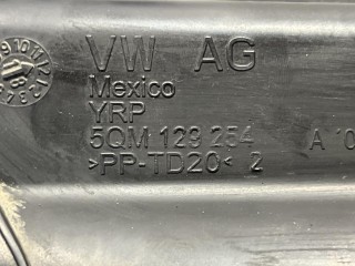 воздухозаборник, ориг. номер 5QM129217, 5QM129254, 5QM129621, Volkswagen Jetta 7 поколение 2018-2022