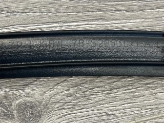 уплотнитель двери передней левой, ориг. номер LJ6BS25324A, LJ6BS20530A, LJ7BS20531A, LJ7BS25325A, Ford Escape 4 поколение CX482 2019-2022