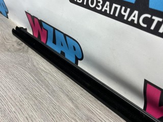 уплотнитель стекла двери передний левый, ориг. номер 17A837479A, Volkswagen Jetta 7 поколение 2018-2022