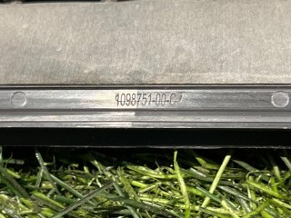 решетка вентиляции кузова, ориг. номер 1098751-00-C, Tesla Model 3 1 поколение [рестайлинг] 2021-2024