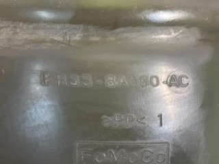 бачок расширительный, ориг. номер FR338A080AC, Ford Mustang 6 поколение S550 [рестайлинг] 2017-2026