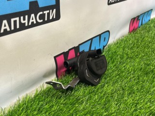 насос антифриза дополнительный, ориг. номер A2118350028, Mercedes-Benz GLC AMG X253 [рестайлинг] 2019-2023