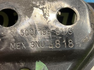 кронштейн балки левый, ориг. номер 5Q0199517G, Volkswagen Jetta 7 поколение 2018-2022