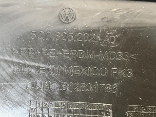 защита днища правая, ориг. номер 5Q0825202AD, Volkswagen Jetta 7 поколение 2018-2022