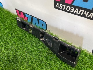 кронштейн крепления порога правый, ориг. номер FR3B16C066AC, Ford Mustang 6 поколение S550 [рестайлинг] 2017-2026