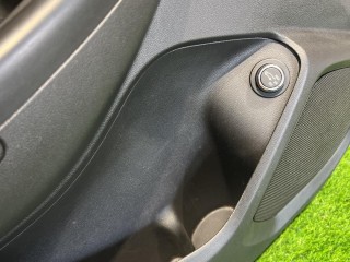 обшивка двери передней левой, ориг. номер 42800708, Chevrolet TrailBlazer 3 поколение [рестайлинг] 2023-2026