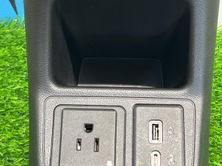 декоративная накладка центральной консоли, ориг. номер 42715153, Chevrolet TrailBlazer 3 поколение [рестайлинг] 2023-2026
