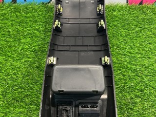 декоративная накладка центральной консоли, ориг. номер 42715153, Chevrolet TrailBlazer 3 поколение [рестайлинг] 2023-2026