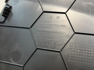 декоративная накладка центральной консоли, ориг. номер 42774831, 42774832, Chevrolet TrailBlazer 3 поколение [рестайлинг] 2023-2026
