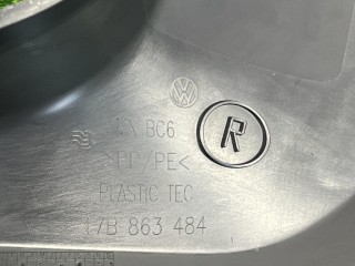 накладка внутренняя на порог передняя правая, ориг. номер 17B863484, Volkswagen Jetta 7 поколение 2018-2022
