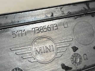 уплотнитель крыла левый, ориг. номер 51717385673, 7385673, Mini Clubman 2 поколение 2015-2019