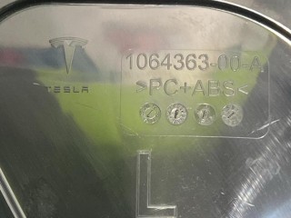 заглушка ограничителя двери задняя левая, ориг. номер 106436300A, Tesla Model S 1 поколение [рестайлинг] 2016-2021