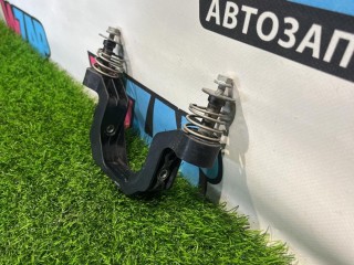кронштейн насоса пневмоподвески, ориг. номер 1064674-00-B, Tesla Model S 1 поколение [рестайлинг] 2016-2021