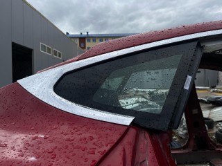 стекло кузовное заднее правое, Tesla Model S 1 поколение [рестайлинг] 2016-2021