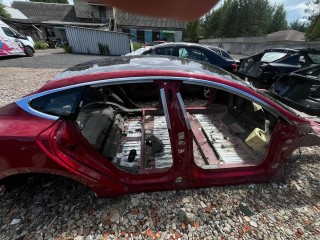 молдинг (накладка кузовная) правый, Tesla Model S 1 поколение [рестайлинг] 2016-2021