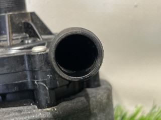 насос антифриза дополнительный, ориг. номер 1067473-00-H, Tesla Model S 1 поколение [рестайлинг] 2016-2021