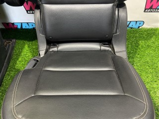 комплект сидений (салон), Ford Explorer 6 поколение U625 2019-2024