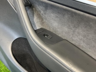 обшивка двери передней правой, ориг. номер 199729500S, Tesla Model Y 1 поколение 2020-2026