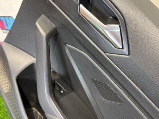 обшивка двери задней правой, ориг. номер 17A867212D, Volkswagen Jetta 7 поколение 2018-2022