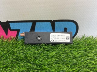 усилитель антенны, ориг. номер A2139056600, Mercedes-Benz GLA H247 2020-2023