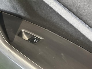 обшивка двери передней правой, ориг. номер 17B868080, Volkswagen Jetta 7 поколение 2018-2022