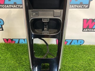 декоративная накладка центральной консоли, ориг. номер 0524710015, Mercedes-Benz GLA H247 2020-2023