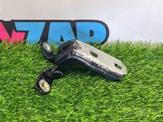 петля двери задней правой, GMC Terrain 2 поколение 2017-2021
