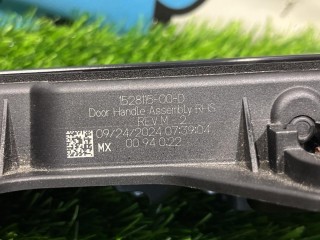 ручка наружная двери передней правой, ориг. номер 1528115-00-D, Tesla Model 3 2 поколение 2024-2026