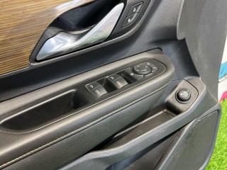 обшивка двери передней левой, ориг. номер 84536629, GMC Terrain 2 поколение 2017-2021
