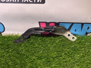 кронштейн крыла передний правый, ориг. номер 17A941058, Volkswagen Jetta 7 поколение 2018-2022