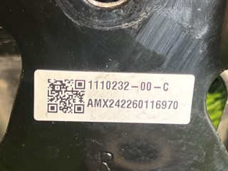 кронштейн двигателя правый, ориг. номер 111023200C, 111152000B, Tesla Model 3 2 поколение 2024-2026