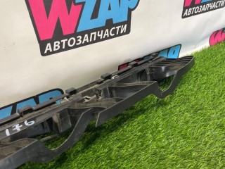 кронштейн крепления бампера заднего, ориг. номер 17A807863, Volkswagen Jetta 7 поколение 2018-2022