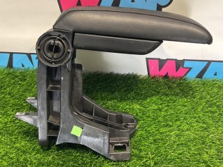 подлокотник, ориг. номер 8213678, BMW M3 E46 1999-2006