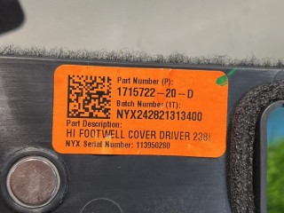 декоративная накладка торпедо левая нижняя, ориг. номер 171572220D, Tesla Model 3 2 поколение 2024-2026