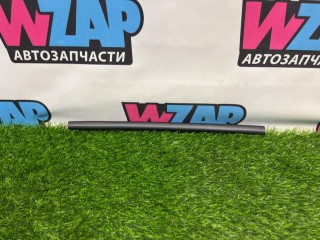 уплотнитель капота, ориг. номер 17A823707, Volkswagen Jetta 7 поколение 2018-2022