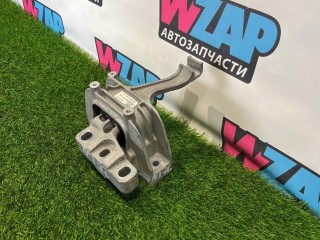 подушка крепления двигателя, ориг. номер 5Q0199262BN, Volkswagen Jetta 7 поколение 2018-2022