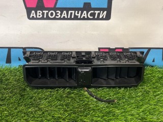 дефлектор обдува салона центральный, ориг. номер 17B819728A, Volkswagen Jetta 7 поколение 2018-2022