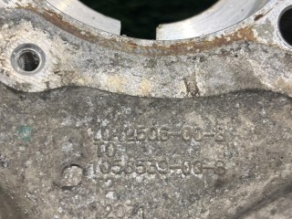 кулак задний левый, ориг. номер 1058539-00-B, 1042506-00-B, Tesla Model S 1 поколение [рестайлинг] 2016-2021