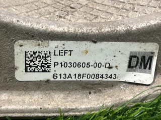 кулак передний левый, ориг. номер 103060500D, Tesla Model S 1 поколение [рестайлинг] 2016-2021