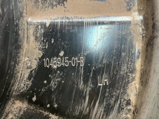 Кожух защитный тормозного диска, ориг. номер 1045945-01-B, Tesla Model S 1 поколение [рестайлинг] 2016-2021