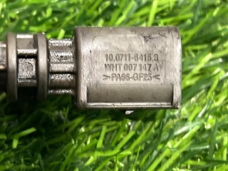 датчик ABS задний, ориг. номер 100711-64153, Volkswagen Jetta 7 поколение 2018-2022