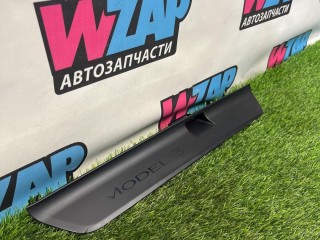 накладка внутренняя на порог передняя левая, ориг. номер 1917241-00, Tesla Model 3 2 поколение 2024-2026