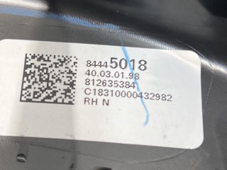 накладка внутренняя на порог задняя правая, ориг. номер 84445018, GMC Terrain 2 поколение 2017-2021