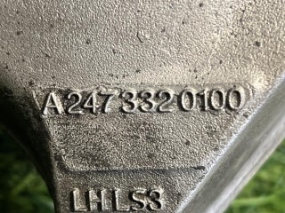 кулак передний левый, ориг. номер A2473320100, Mercedes-Benz GLA H247 2020-2023