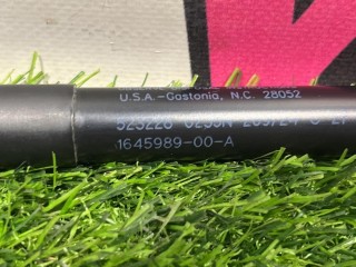 амортизатор капота, ориг. номер 1645989-00-A, Tesla Model 3 2 поколение 2024-2026