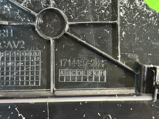декоративная накладка центральной консоли, ориг. номер 171448720F, Tesla Model 3 2 поколение 2024-2026