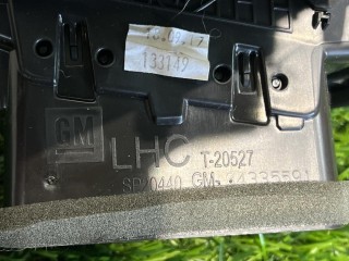 дефлектор обдува салона центральный, ориг. номер 84335590, 84335591, GMC Terrain 2 поколение 2017-2021