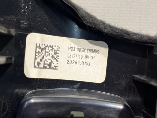 декоративная накладка торпедо, ориг. номер FR3B-13D168-B, Ford Mustang 6 поколение S550 [рестайлинг] 2017-2026