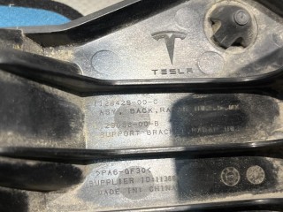 Кронштейн крепления радара, ориг. номер 1128429-00-C, Tesla Model X 1 поколение 2015-2021