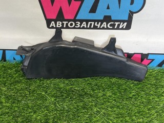 водосток капота правый BMW M3 E46 1999-2006, 8208480